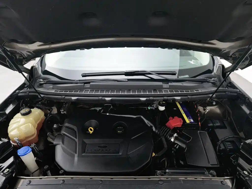 Ford Edge — миниатюра 6