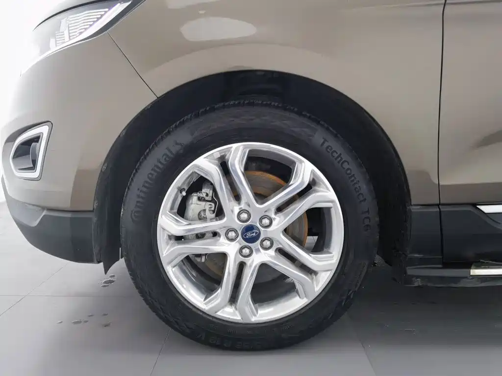 Ford Edge — миниатюра 17