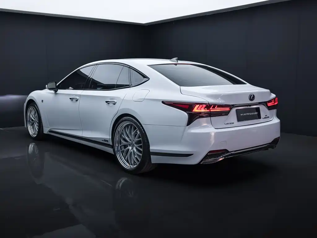 Lexus LS 2018 500h F SPORT V