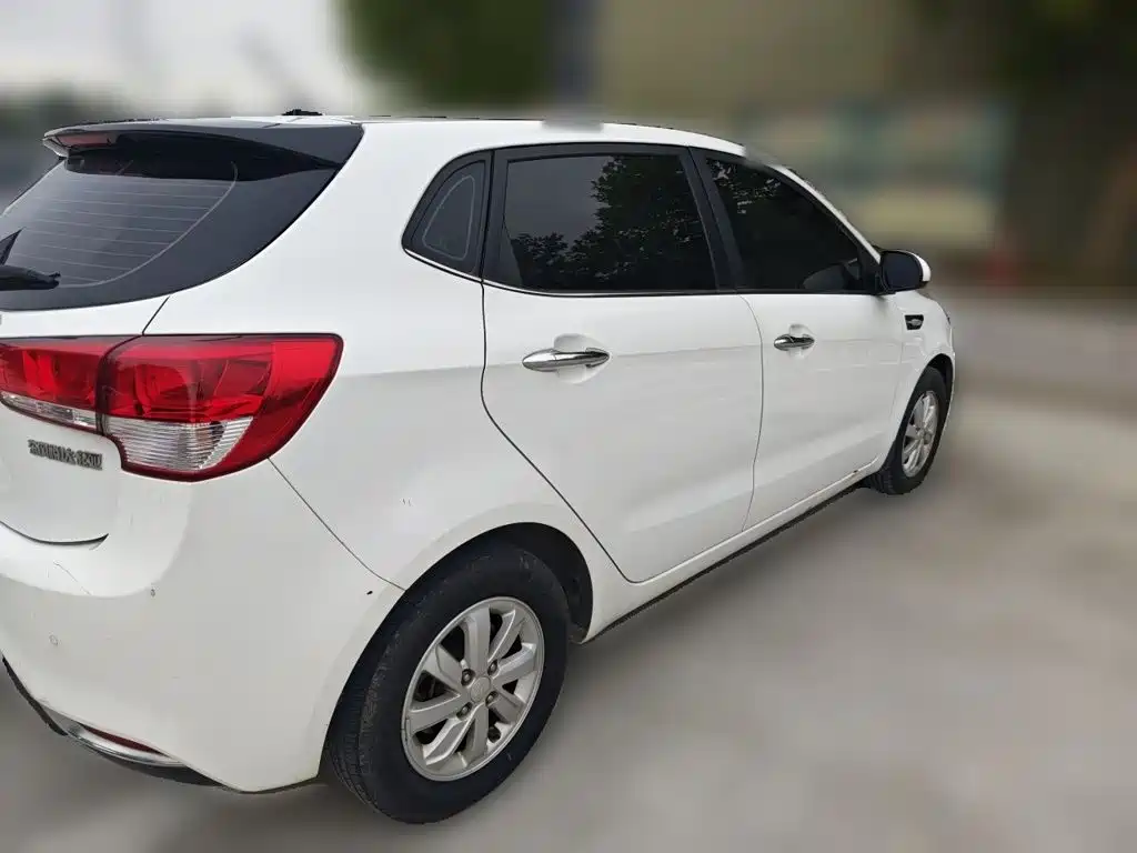 Kia K2 — миниатюра 6