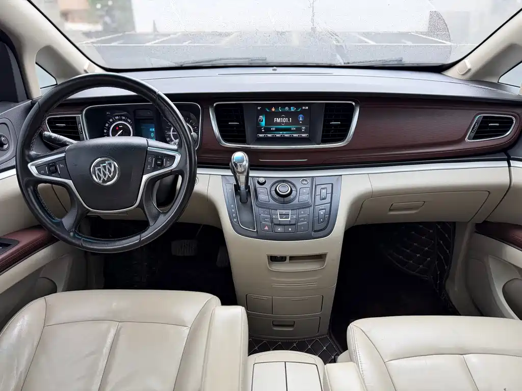 Buick GL8 — миниатюра 7