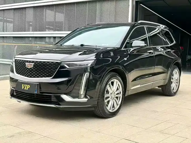 CADILLAC XT6