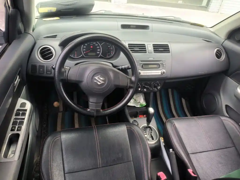 Suzuki Swift — миниатюра 10