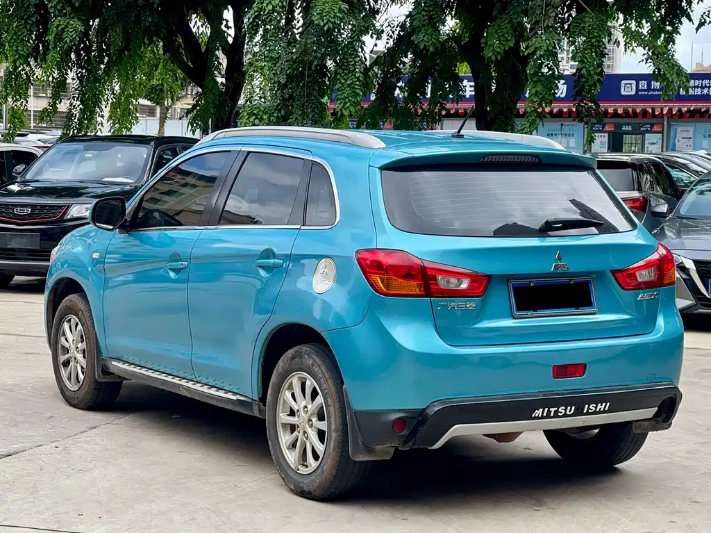 Mitsubishi ASX 2013 1.6L MT Standard