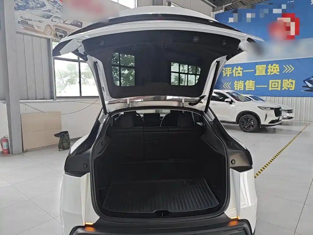 Tesla Model Y — фотографии объявления, Фото 19