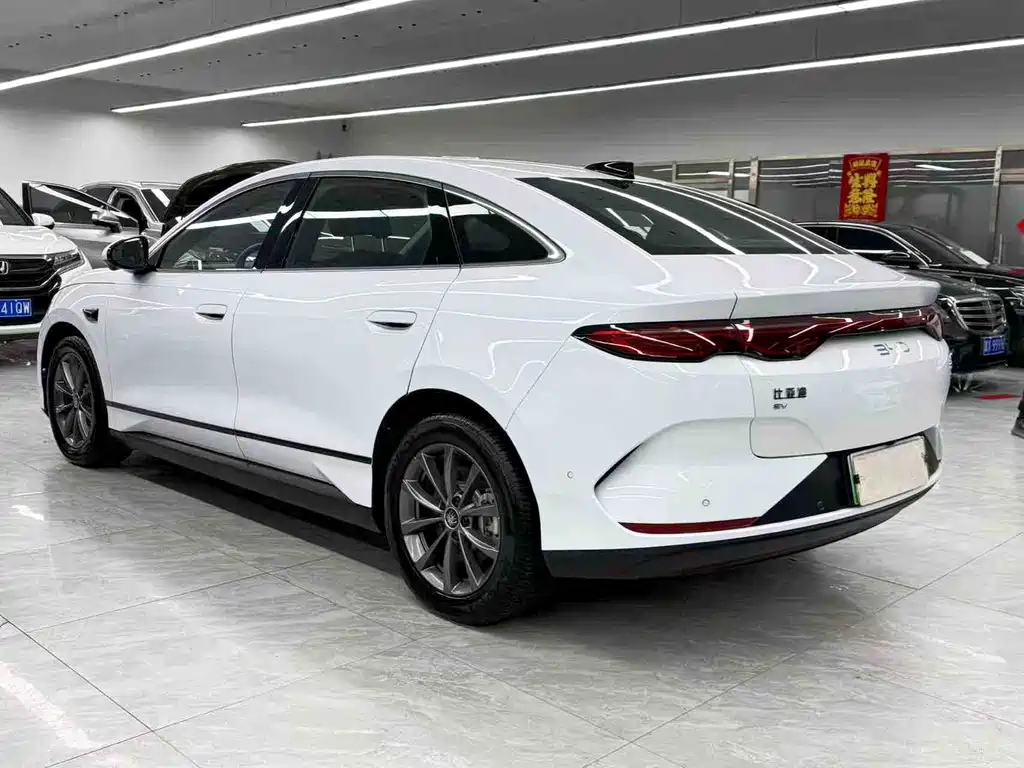 BYD QIN L