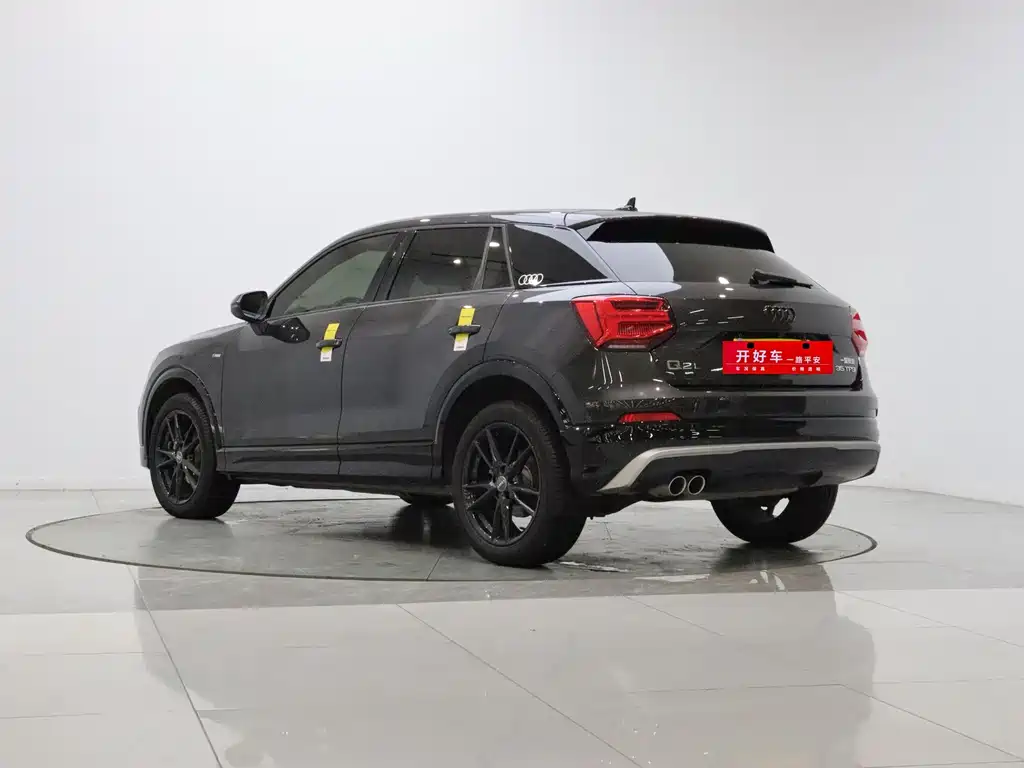 Audi Q2L — миниатюра 3
