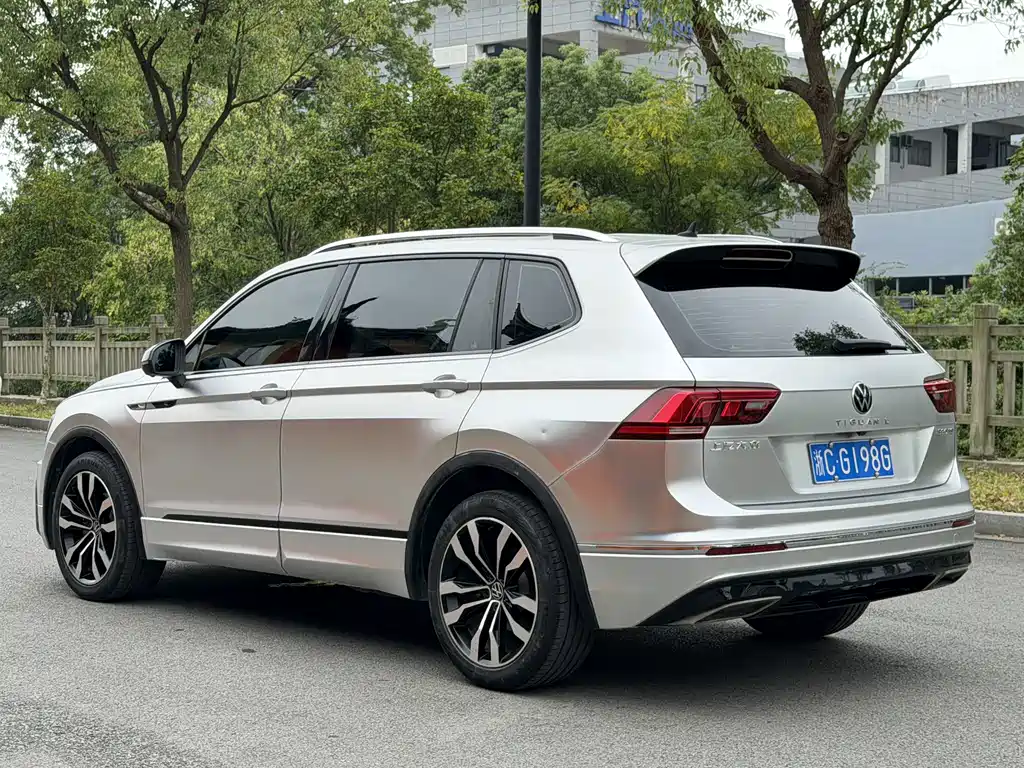 Volkswagen Tiguan L — миниатюра 7