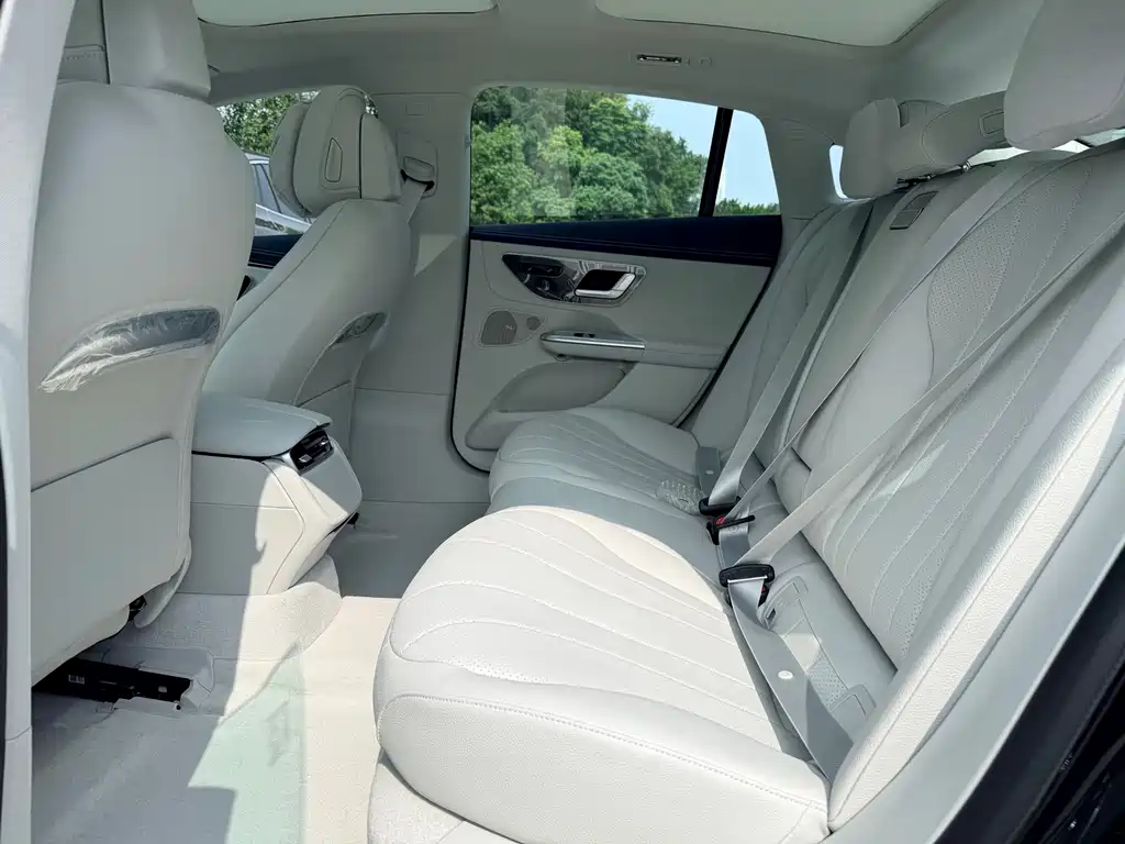 Mercedes-Benz EQE 2025 500 4MATIC Luxury