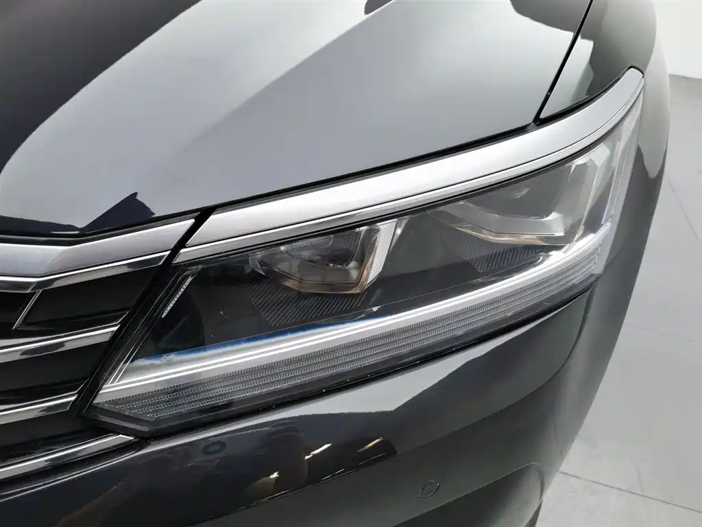 Volkswagen Passat 2017 330TSI DSG