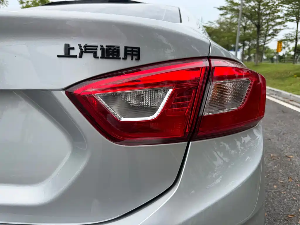 Chevrolet Cruze — миниатюра 8
