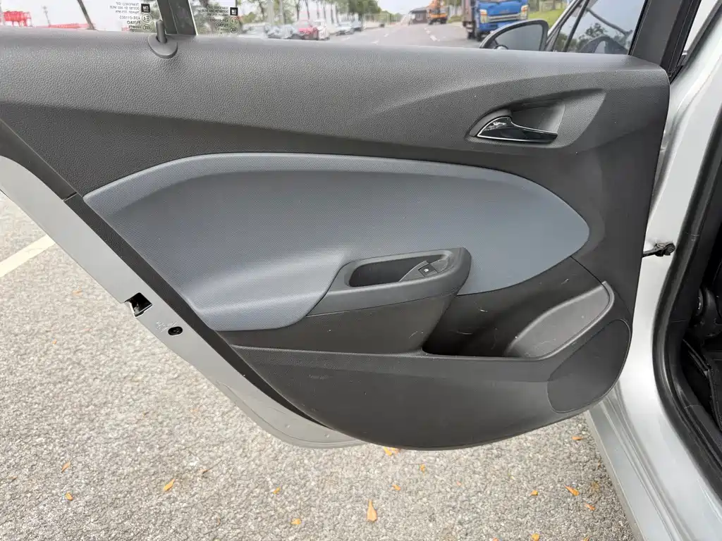 Chevrolet Cruze — миниатюра 29