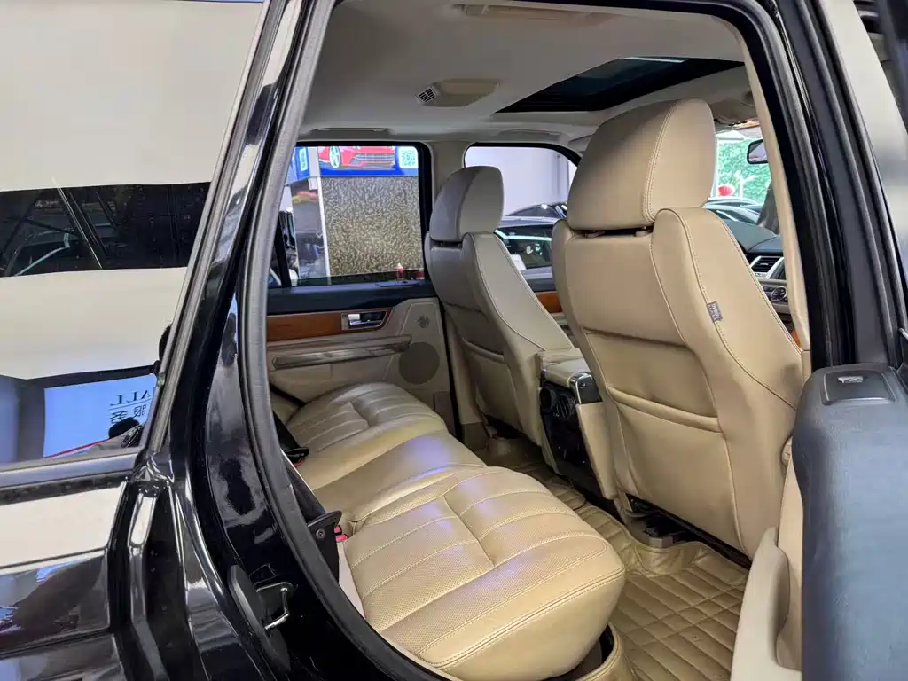 Land Rover Sport — миниатюра 7