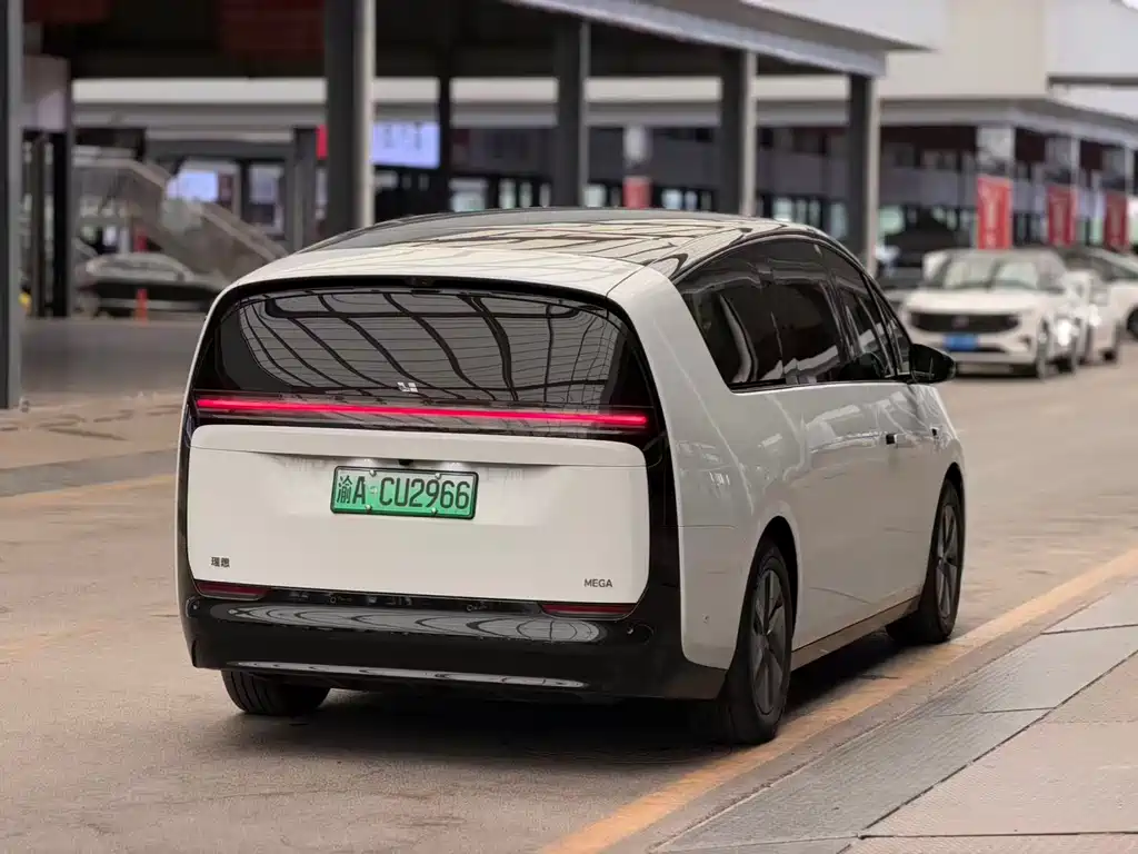 Li Auto Li MEGA — миниатюра 14