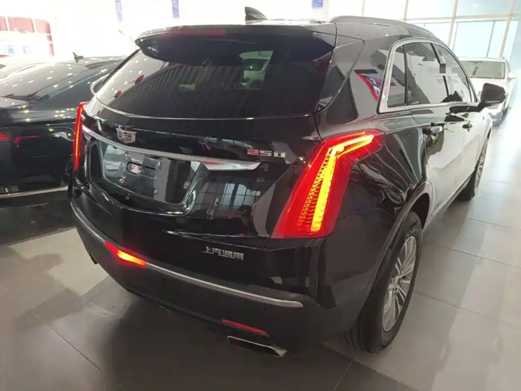 Cadillac XT5 — миниатюра 7