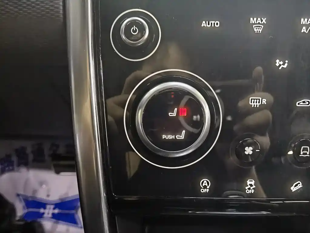 LAND ROVER DISCOVER SPORTS