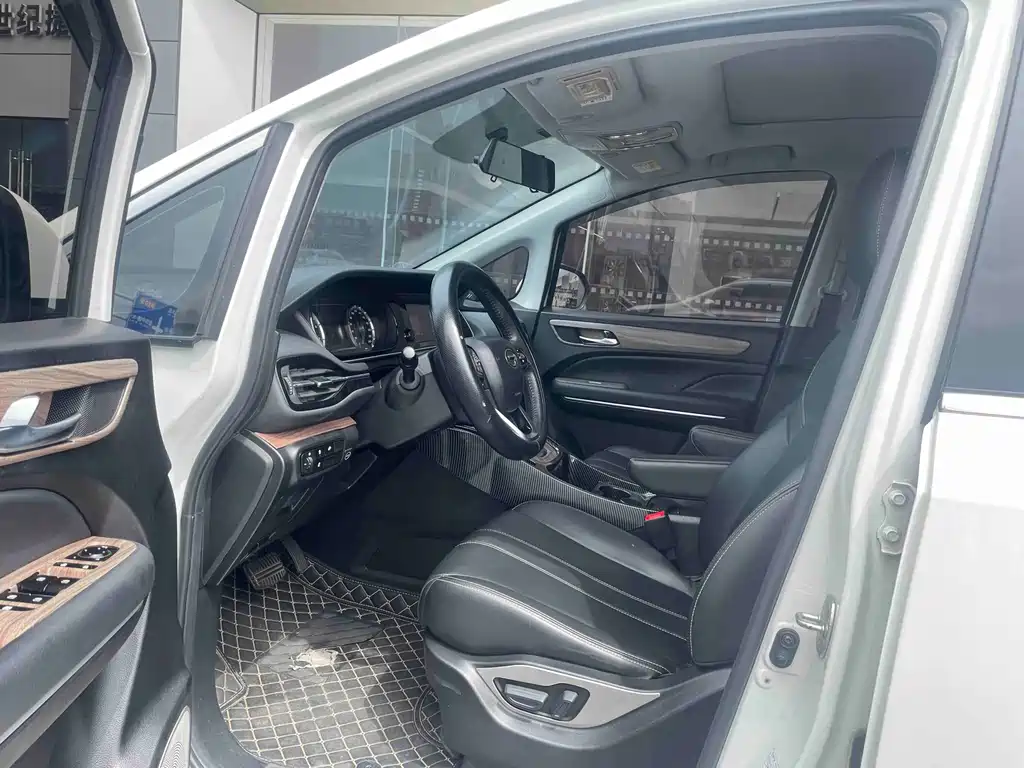 GAC Motor Trumpchi M6 — миниатюра 3