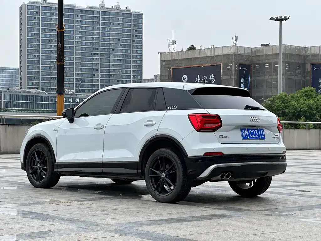 Audi Q2L — миниатюра 6