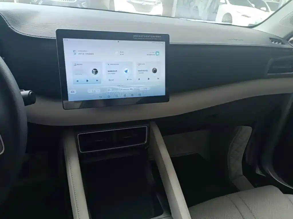 BYD Yuan UP — миниатюра 10