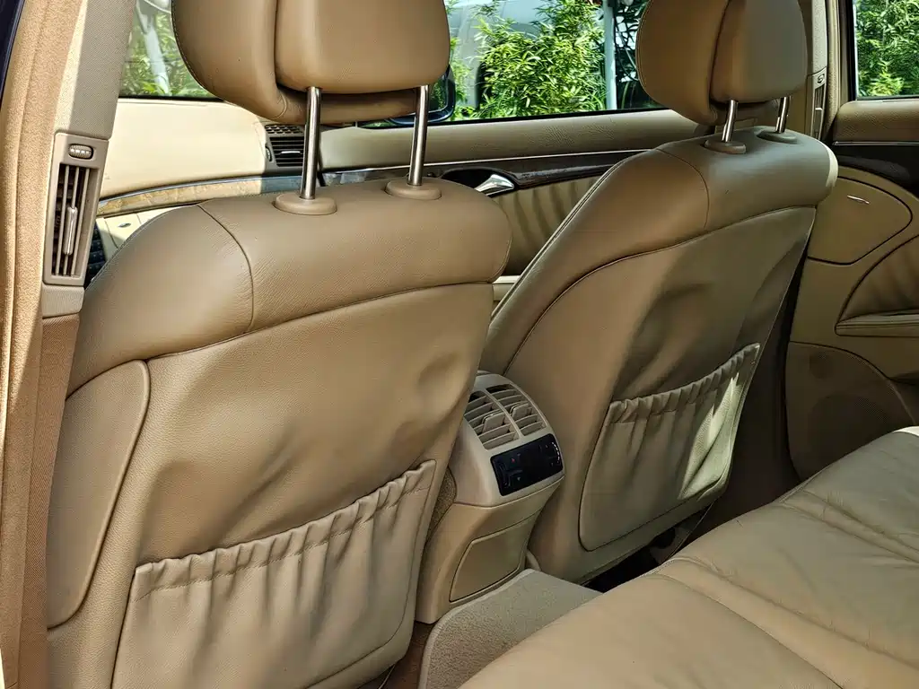 Mercedes-Benz E-Class — миниатюра 9