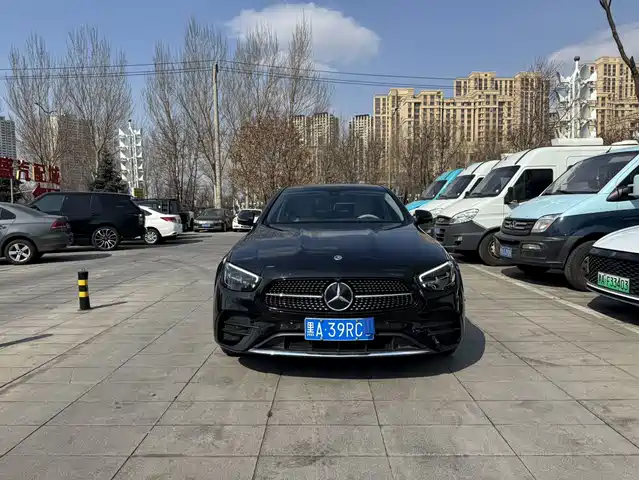 MERCEDES-BENZ E CLASS