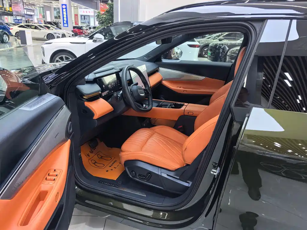 Lynk & Co 08 EM-P — миниатюра 5