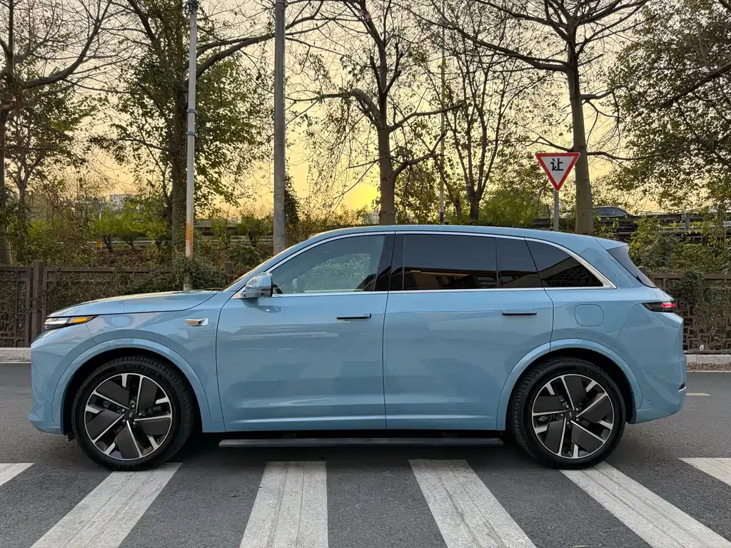 Li Auto IDEAL L7