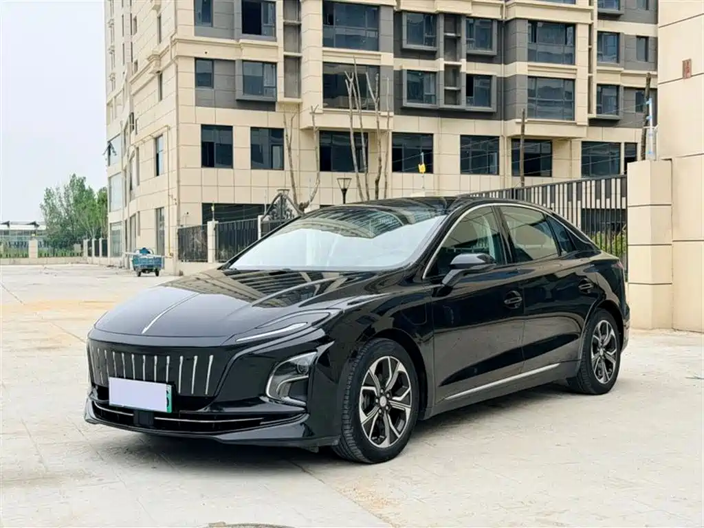 Hongqi E-QM5