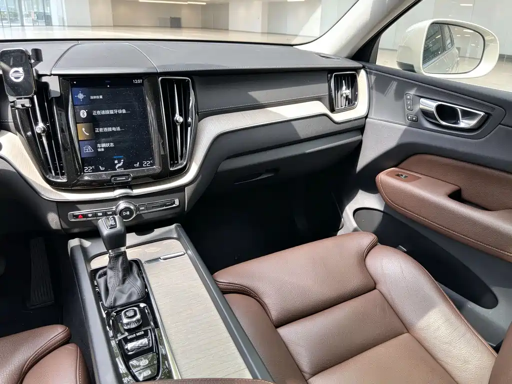 Volvo XC60 — миниатюра 15