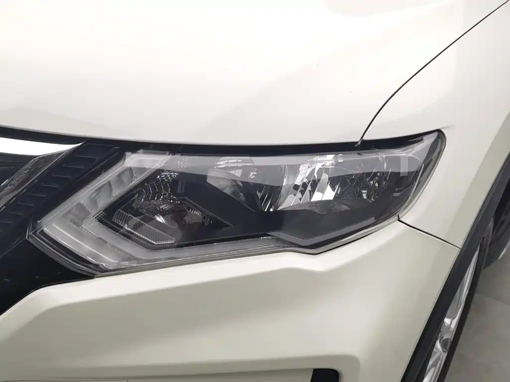 Nissan X-Trail — миниатюра 7