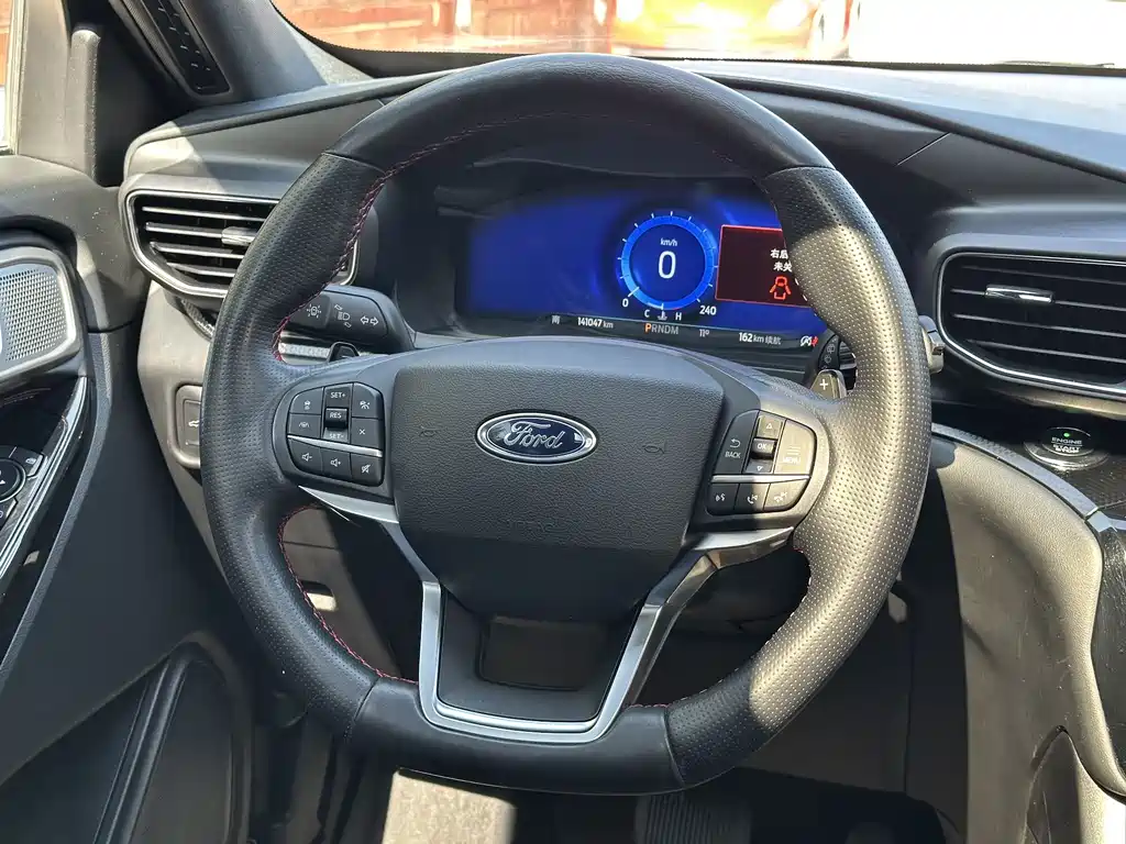 Ford Explorer — миниатюра 21