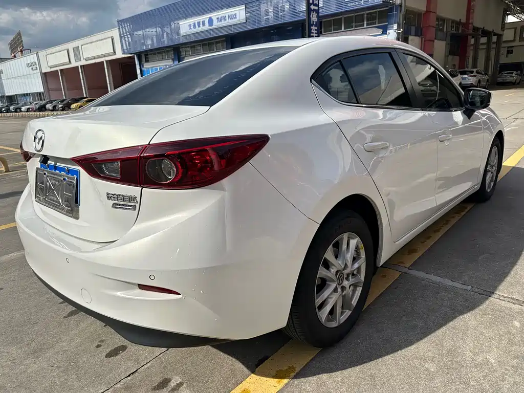 MAZDA 3 ANGKESAILA
