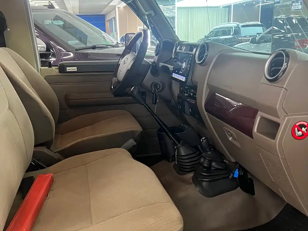 Toyota Land Cruiser LC71 2022 4.0L