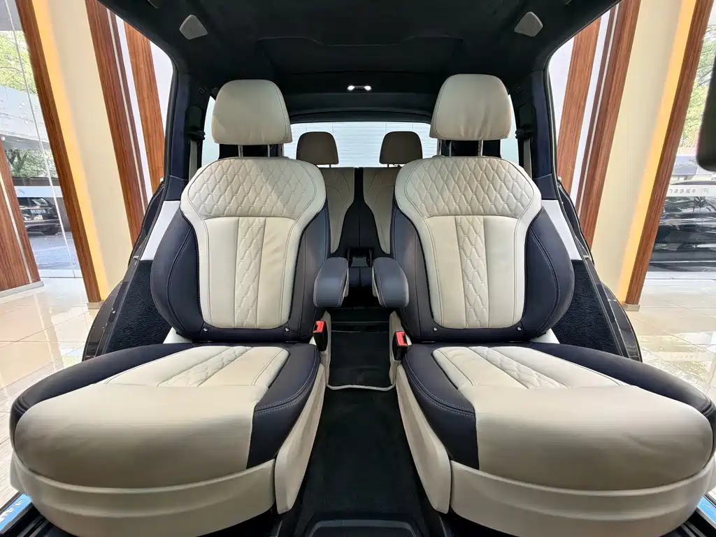 BMW X7 — миниатюра 13