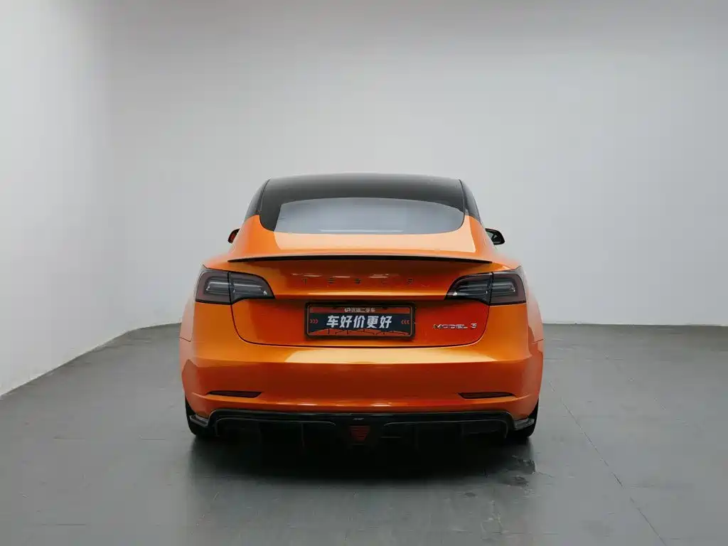 Tesla Model 3 — миниатюра 4