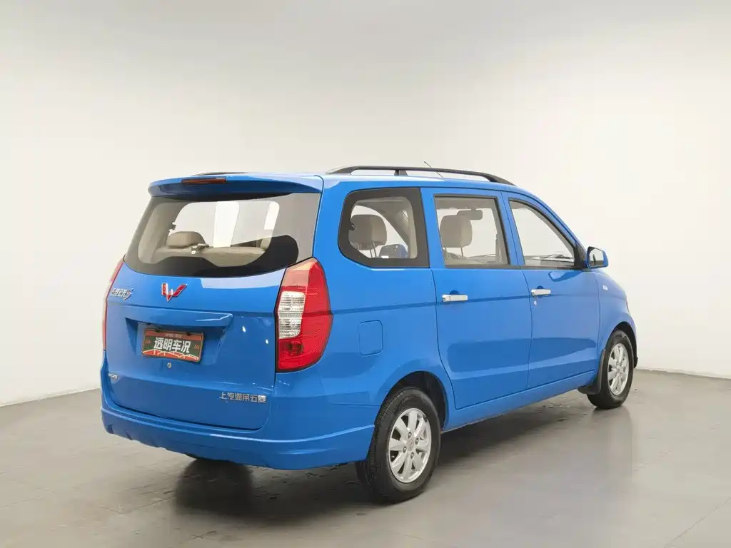 Wuling Hongguang — миниатюра 2