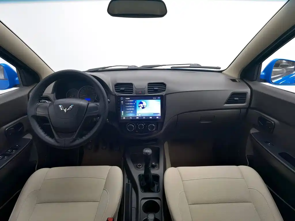 Wuling Hongguang — миниатюра 5