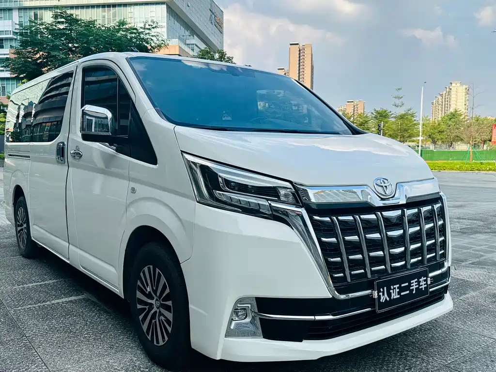 Toyota Granvia 2023 3.5L