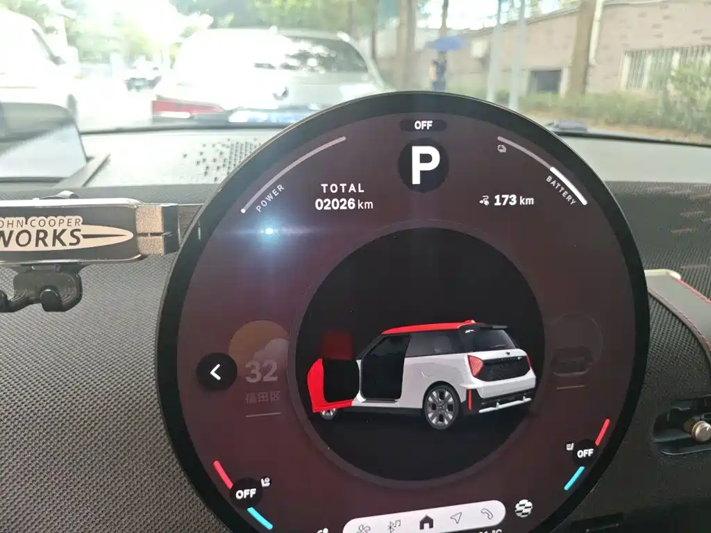 MINI Электрический Mini JCW — миниатюра 13