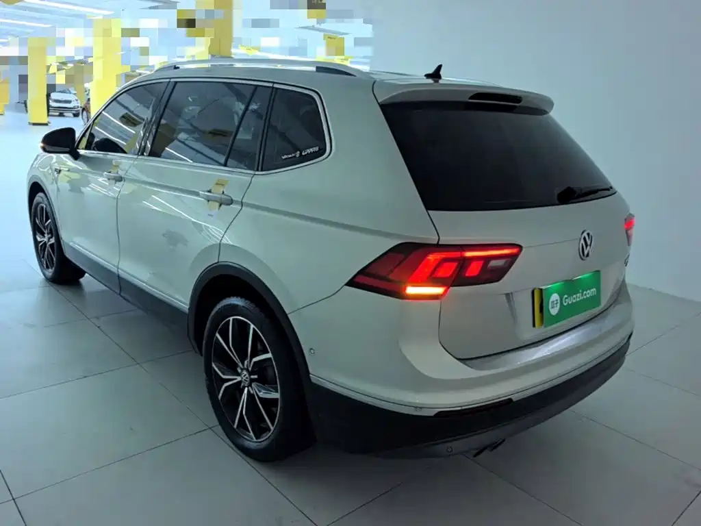 Volkswagen Tiguan L — миниатюра 5