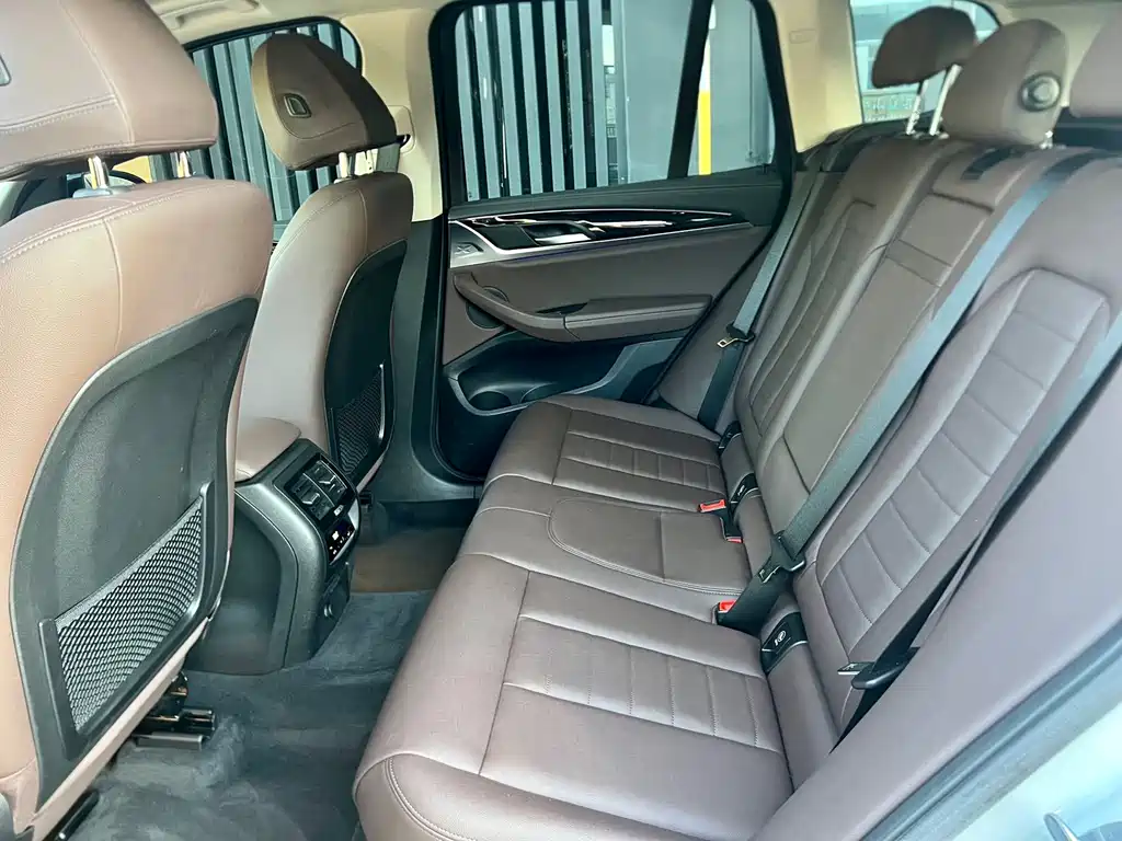 BMW X3 — миниатюра 10