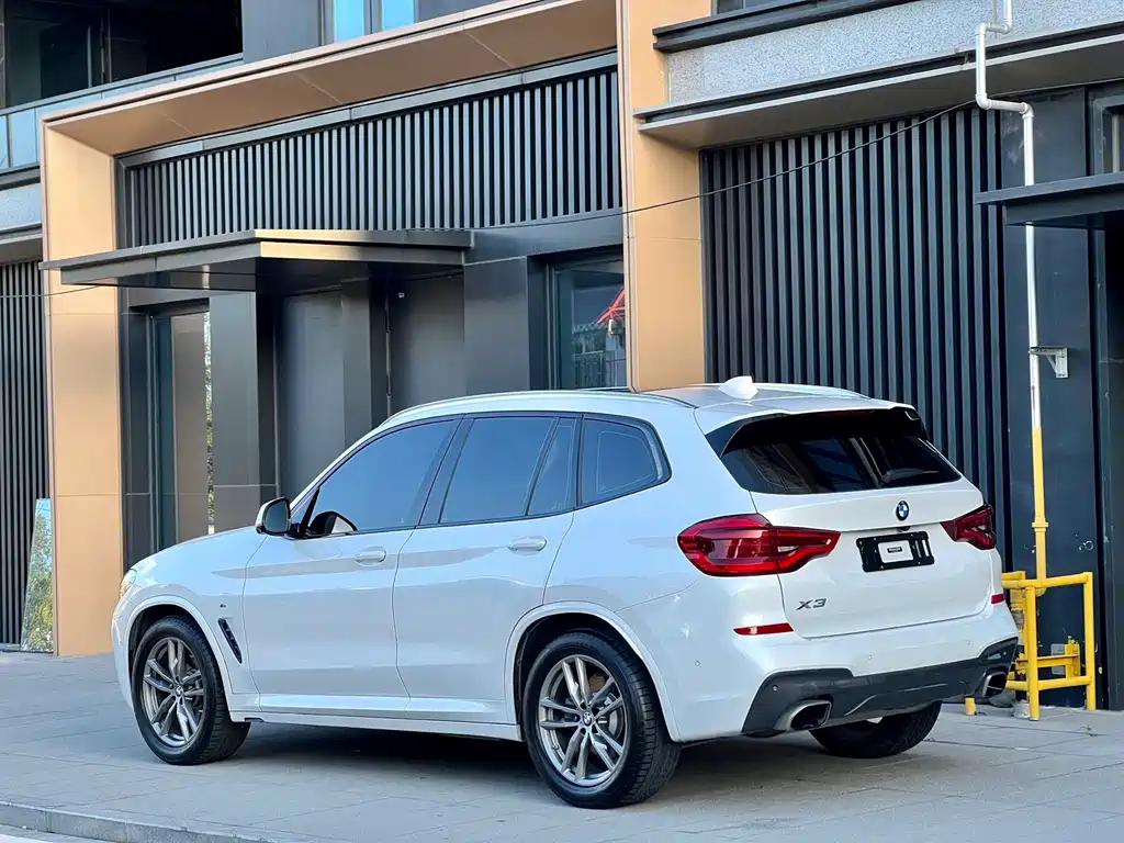 BMW X3 — миниатюра 5