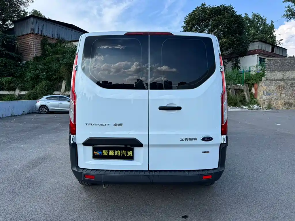 Ford Transit — миниатюра 5