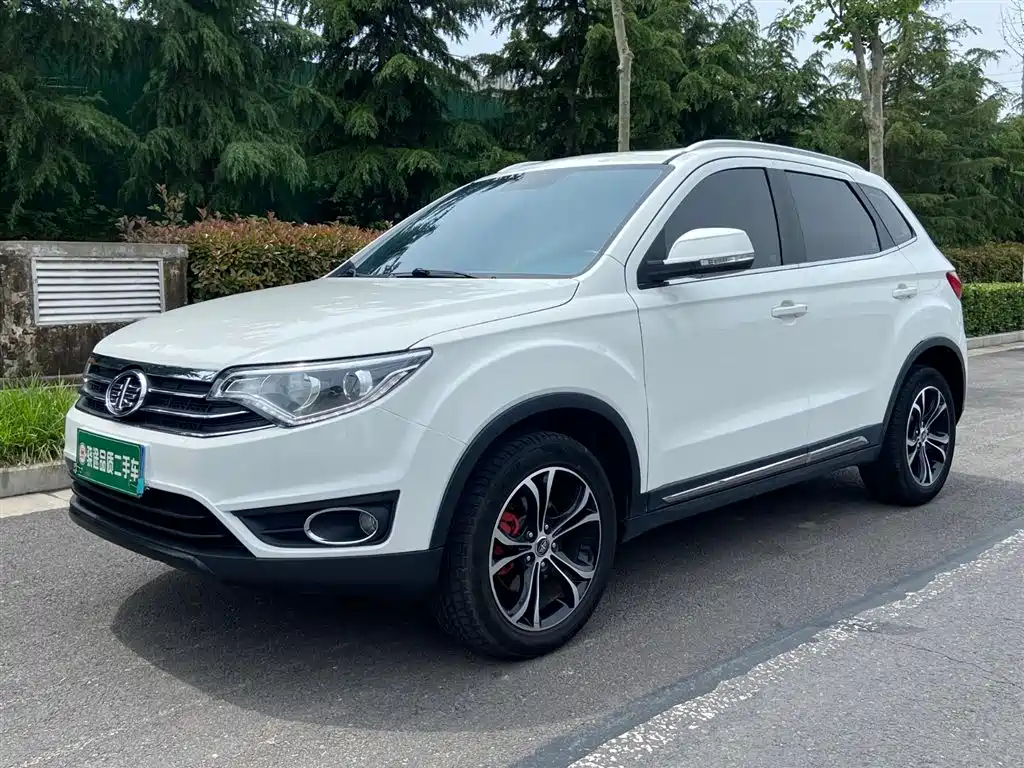 Faw Senya R7 2018