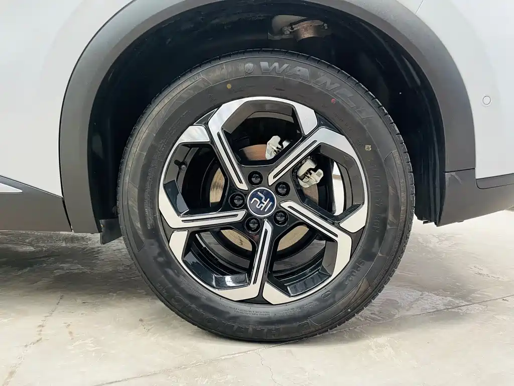 BYD Yuan Plus — миниатюра 32