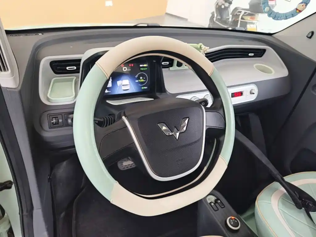 Wuling MINIEV — миниатюра 7