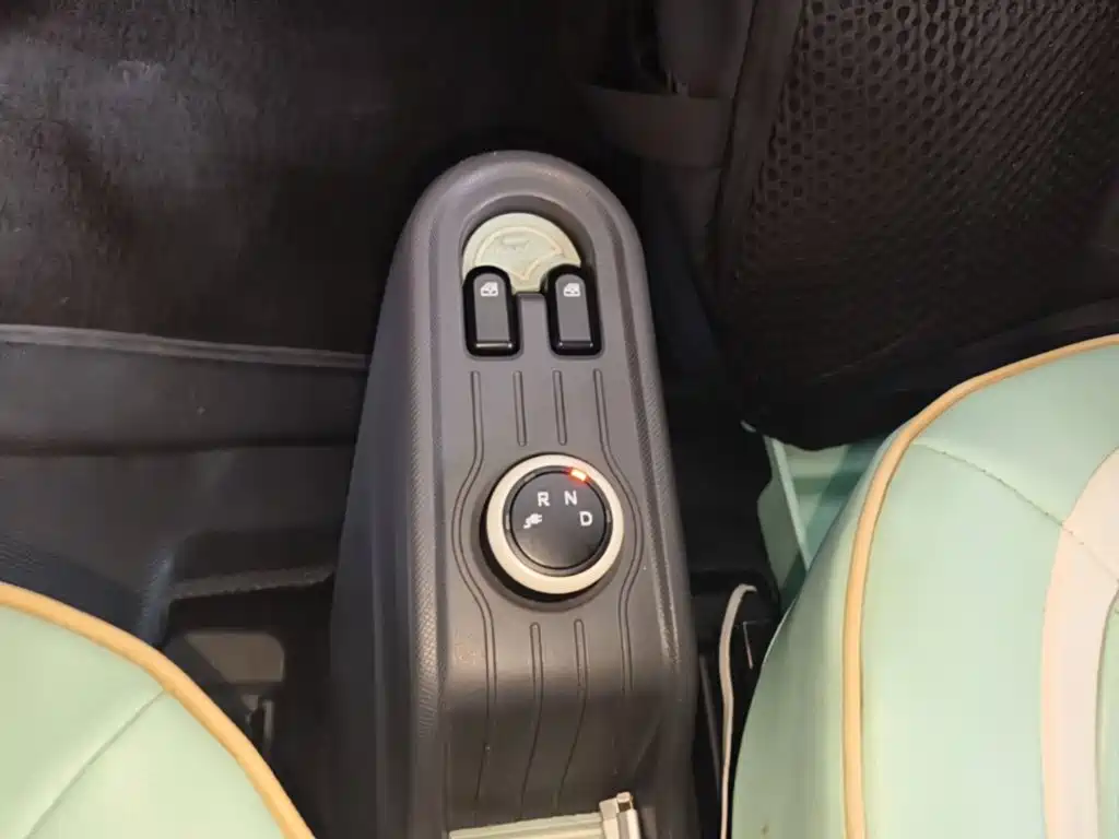 Wuling MINIEV — миниатюра 10