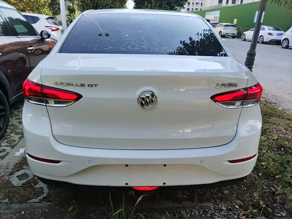 Buick Excelle — миниатюра 6