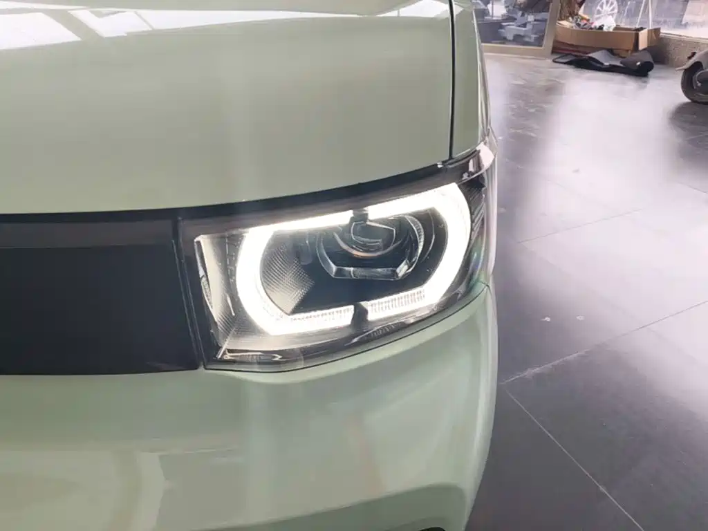 Wuling MINIEV — миниатюра 18