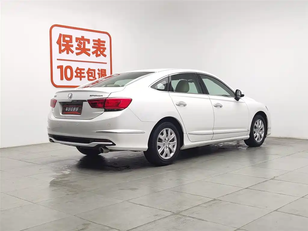 Honda Spirior 2015 2.0L Luxury